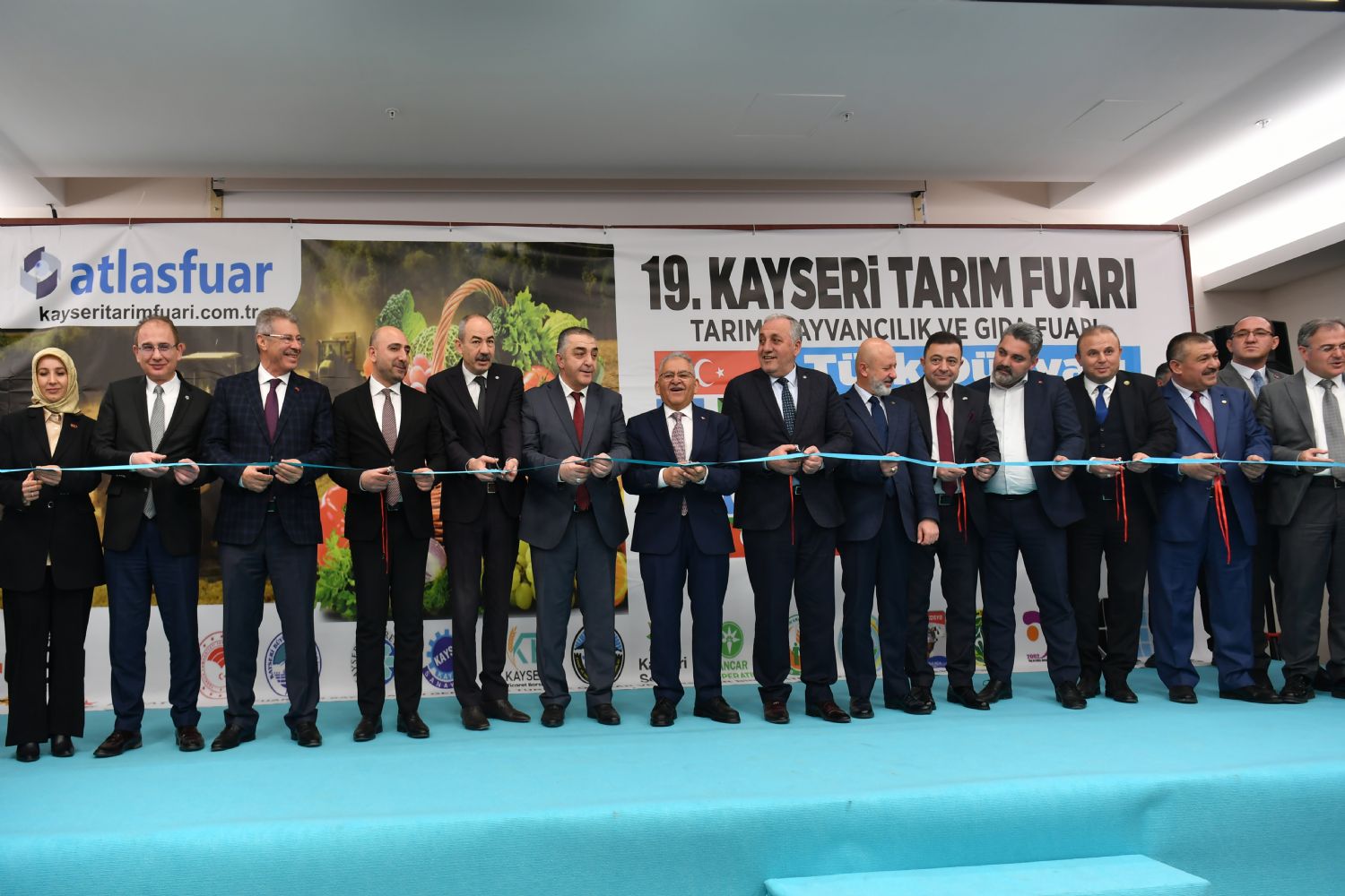 Kayseri OSB Başkanı Yalçın ve Yönetimi 19. Kayseri Tarım Fuarı Açılışına Katıldı