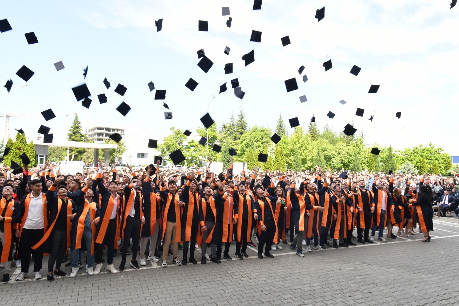 Kayseri OSB Teknik Koleji’nde Mezuniyet Heyecanı Yaşandı